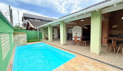 Casa com 5 quartos à venda na Praia Grande, Ubatuba  por R$ 2.250.000