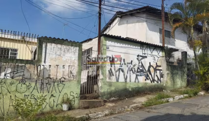 Terreno com 3 Casas Térreas na Vila Brasilina