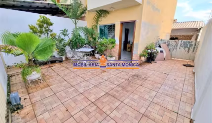 Casa com 2 quartos à venda na Santa Amélia, Belo Horizonte  por R$ 600.000