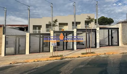 Casa com 2 quartos à venda em Floramar, Belo Horizonte  por R$ 499.000