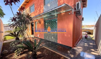 Casa comercial com 3 salas para alugar na Santa Mônica, Belo Horizonte  por R$ 6.000