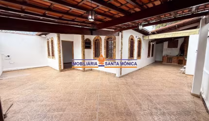 Casa com 3 quartos à venda na Santa Amélia, Belo Horizonte  por R$ 799.000