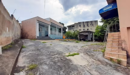 Casa com 3 quartos à venda no Paraúna (Venda Nova), Belo Horizonte  por R$ 700.000