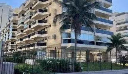 Cobertura no Praia Rio, Em Frente a Praia.205m, na Av. Lucio Costa. Lazer total