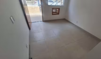 Vista Alegre, Conjugado com cozinha, banheiro e área externa. Reformado.