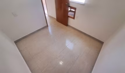 Kitnet/Conjudado. Todo reformado. Ambiente familiar e ótima localização.