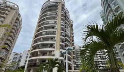 Vila Del Mar, Apartamento com 2 quartos, suíte e vaga. Varandão na Aroazes
