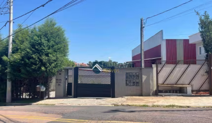 Casa com 2 dormitórios para alugar, 108 m² por R$ 3.900,00/mês - Pinheirinho - Vinhedo/SP