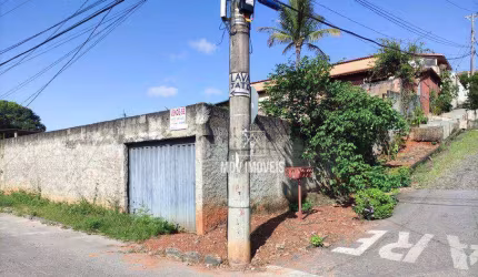 Lote de esquina com alicerce de loja ja pronto bom destino