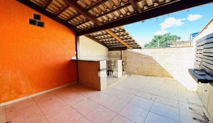 Casa individual com 3 quartos à venda, 107 m² por R$ 350.000 - Asteca (São Benedito) - Santa Luzia/MG