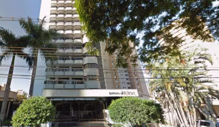 Apartamento no Ed. Jabur -  431 m2 de área total - 2 vagas Paralelas
