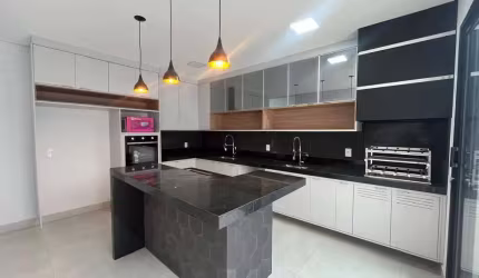 Linda Casa a venda com 3 suítes no Condomínio Gran Reserve em Indaiatuba