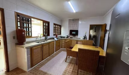 Casa a venda, 4 quartos, ( 2 sendo suites ), 4 banheiros, 3 vagas, Jardim Itamaracá- Indaiatuba SP