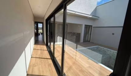 Casa a Venda em Condomínio - 3 suítes - Res. Evidências
