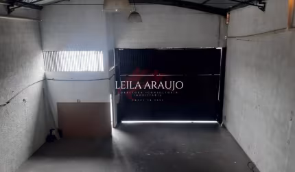 Belo galpão comercial, com ótima localização.