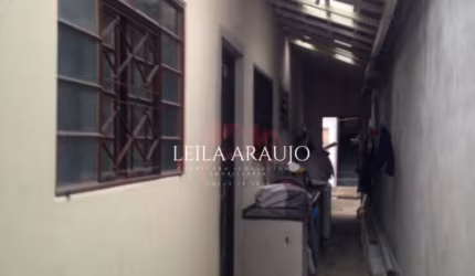 Ótima casa para venda, com um sobrado nos fundos