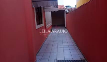 Belíssima casa, com ótima localização.