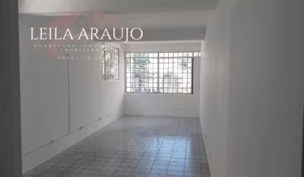 BELISSIMA SALA EM LOCALIZAÇÃO PRIVILEGIADA