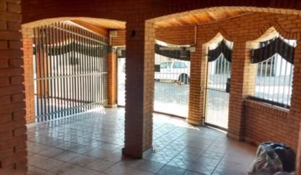 Casa  a venda no Bosque dos Eucaliptos