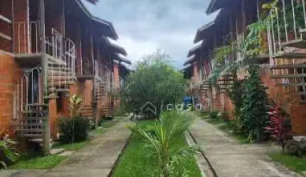 Village com 2 dormitórios à venda, 56 m² por R$ 371.000,00 - Praia do Sapê - Ubatuba/SP