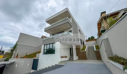 Sobrado com 5 dormitórios à venda, 308 m² por R$ 2.380.000,00 - Vila Matilde - Campos do Jordão/SP