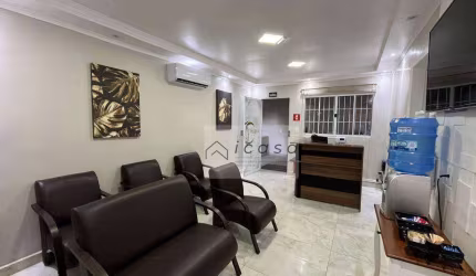 Casa com 4 dormitórios à venda, 252 m² por R$ 692.000,00 - Jardim São José - Caçapava/SP