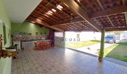 Casa com 2 dormitórios à venda, 150 m² por R$ 430.000,00 - Jardim Castanheira - São José dos Campos/SP