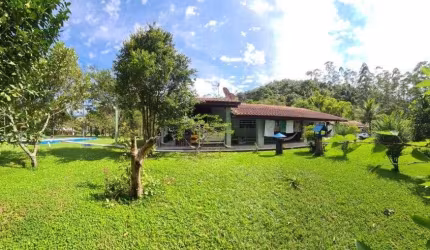 Chácara com 2 dormitórios à venda, 96000 m² por R$ 2.500.000,00 - Guirra - São José dos Campos/SP