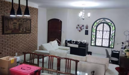 Casa com 4 dormitórios, 201 m² - venda por R$ 1.150.000,00 ou aluguel por R$ 5.450,00/mês - Centro - Caçapava/SP