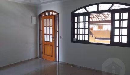 Casa com 3 dormitórios à venda, 142 m² por R$ 450.000,00 - Vila Naly - Caçapava/SP