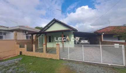 Casa com 4 dormitórios à venda, 140 m² por R$ 355.000 - Centro - Balneário Barra do Sul/SC