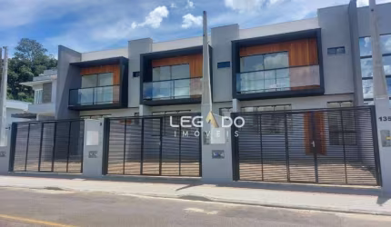 Sobrado com 3 dormitórios à venda, 113 m² por R$ 598.000 - Jardim Sofia - Joinville/SC