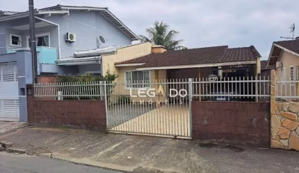 Casa Plana Averbada com 3 dorm. (1 suíte) à venda, 120 m² por R$ 550.000 - Iririú - Joinville/SC