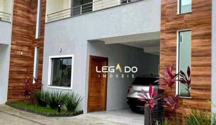 Casa com 3 dormitórios à venda por R$ 625.000,00 - Bom Retiro - Joinville/SC