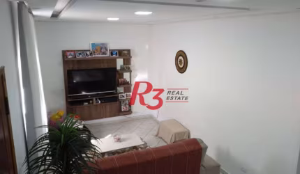 Casa triplex de 3 quartos à venda na Vila Voturuá.