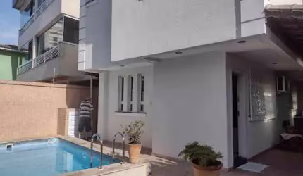Sobrado com 3 dormitórios à venda, 100 m² por R$ 1.710.000,00 - Aparecida - Santos/SP