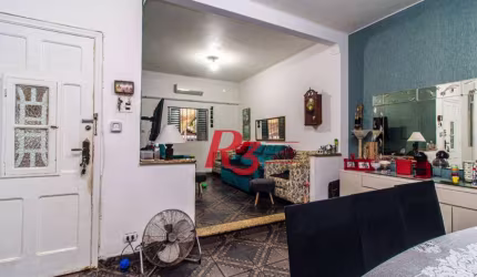 Sobreposta térrea com 2 dormitórios à venda, 135 m² - Embaré - Santos/SP