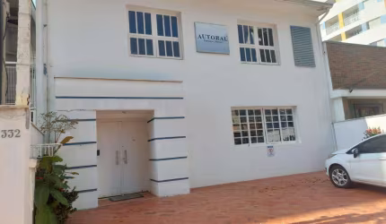 Sobrado à venda em Campinas, Vila Itapura, com 4 quartos, com 181.7 m²