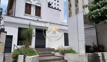 Casa para alugar em Campinas, Cambuí, com 2 suítes, com 293.6 m²