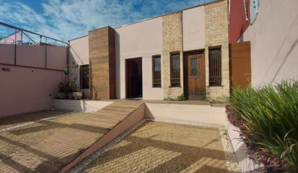Casa à venda em Campinas, Jardim Flamboyant, com 7 quartos, com 300 m²