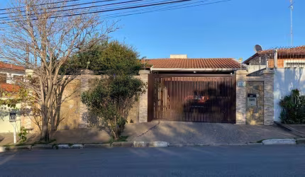 Casa à venda em Campinas, Jardim Chapadão, com 3 quartos, com 193.09 m²