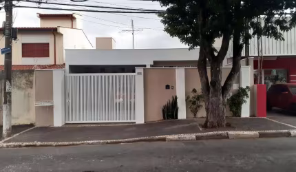 Casa à venda em Campinas, Parque Taquaral, com 3 quartos, com 181 m²