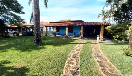 Casa com 3 dormitórios à venda, 350 m² por R$ 1.650.000,00 - Condomínio Zuleika Jabour - Salto/SP