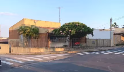 Casa com 3 dormitórios à venda, 293 m² por R$ 900.000,00 - Bela Vista - Salto/SP