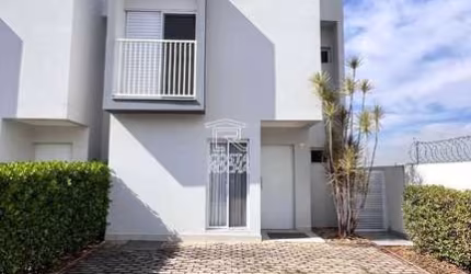 Casa com 3 dormitórios à venda, 108 m² por R$ 700.000,00 - Villagio Villa Bela - Salto/SP