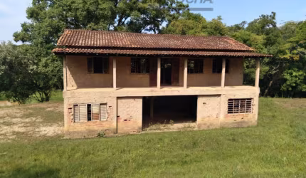 Chácara com 3 dormitórios à venda, 5403 m² por R$ 800.000,00 - Convívio Reconquista - Salto/SP