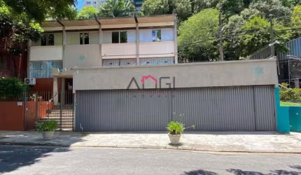 Sobrado com 5 dormitórios à venda, 400 m² por R$ 4.300.000,00 - Vila Madalena - São Paulo/SP