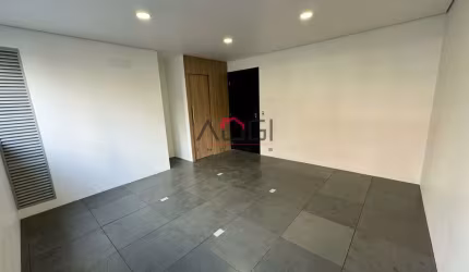 Sala Comercial no Coração de Moema !!!