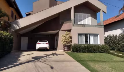Casa à venda por R$ 2.850.000,00  em Alphaville Barueri-SP