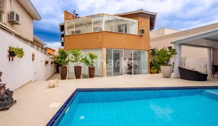 Casa para venda e locação R$ 3.150.000,00 ou R$ 38.000,00/mês em Alphaville,  Santana de Parnaíba-S